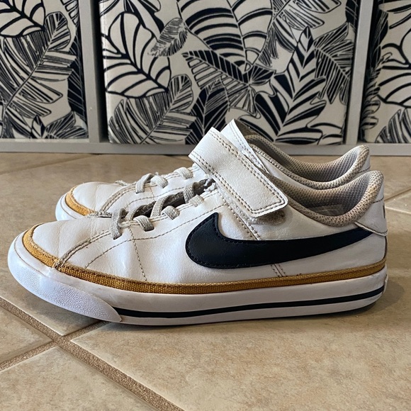 Nike Court Legacy White and Black Sneakers Youth Size 1 - Picture 6 of 15
